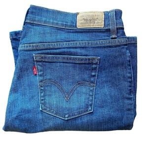🍁HP🍁LEVI’S Medium Wash 515 Boot Cut Denim Jeans Size 12